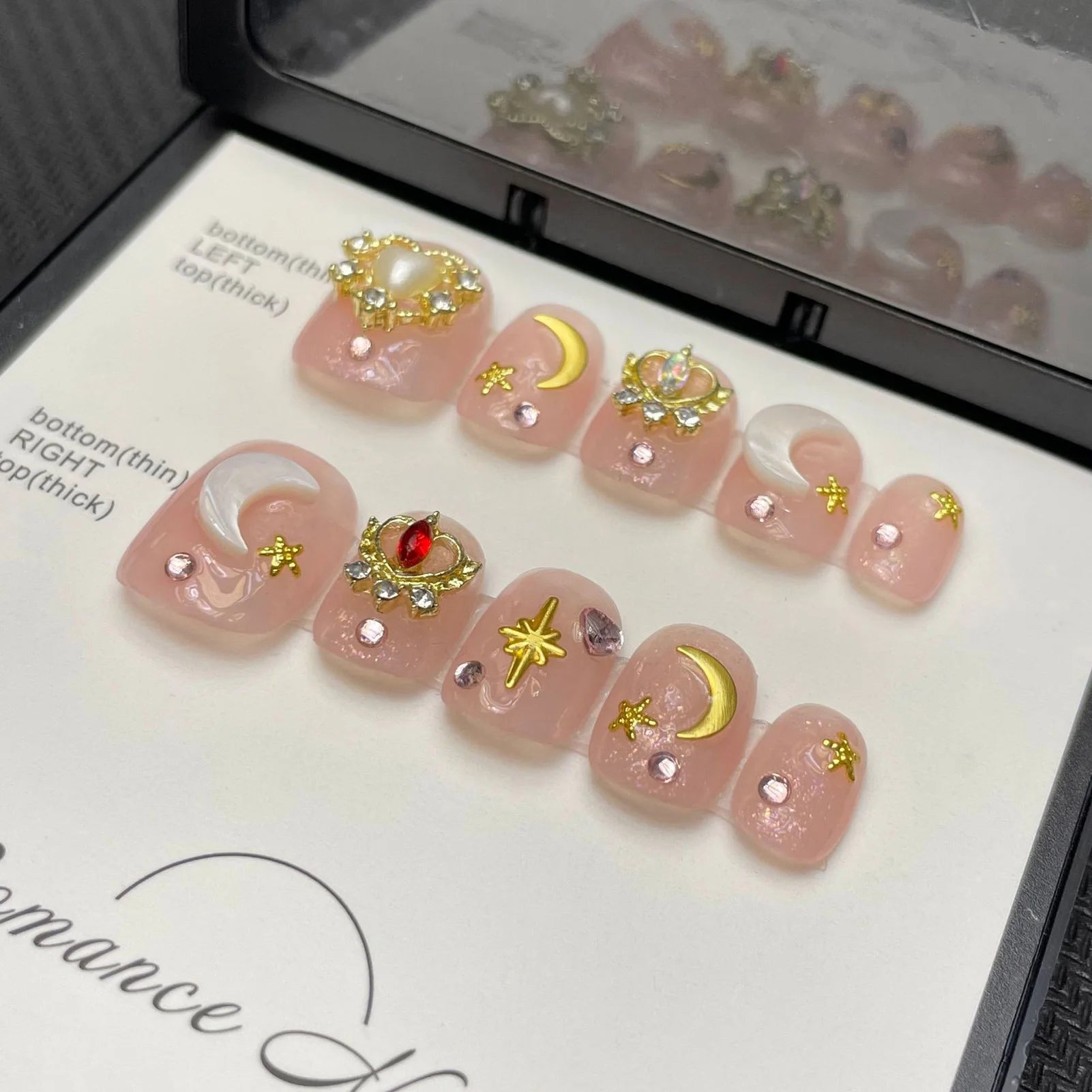 Handmade Press On Nails Golden Star Moon Decoration Short Square Round Charming Diamond False Nails Wearable Pink Fake Nails Art